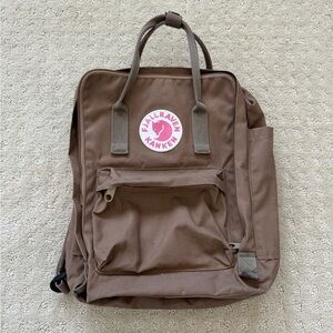 Fjallraven Kanken Laptop 13 Backpack - Chocolate Brown